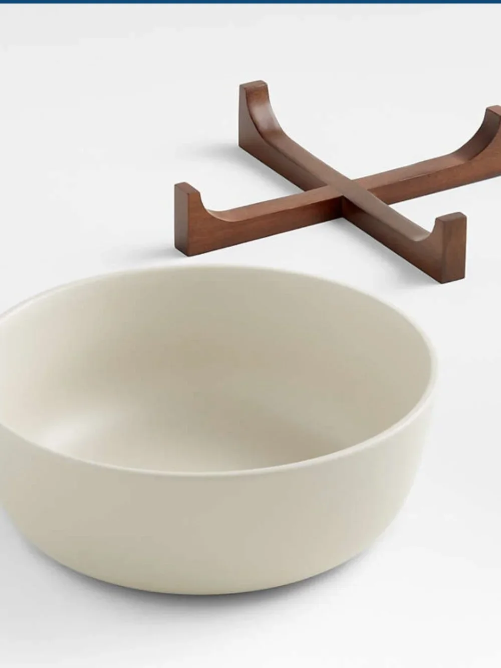 NIB Crate&Barrel Oven-to-Table Serving Bowl with Dark Wood Trivet